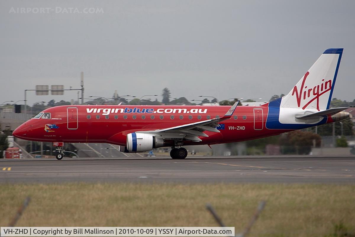 VH-ZHD, 2008 Embraer 170LR (ERJ-170-100LR) C/N 17000227, away from 34R