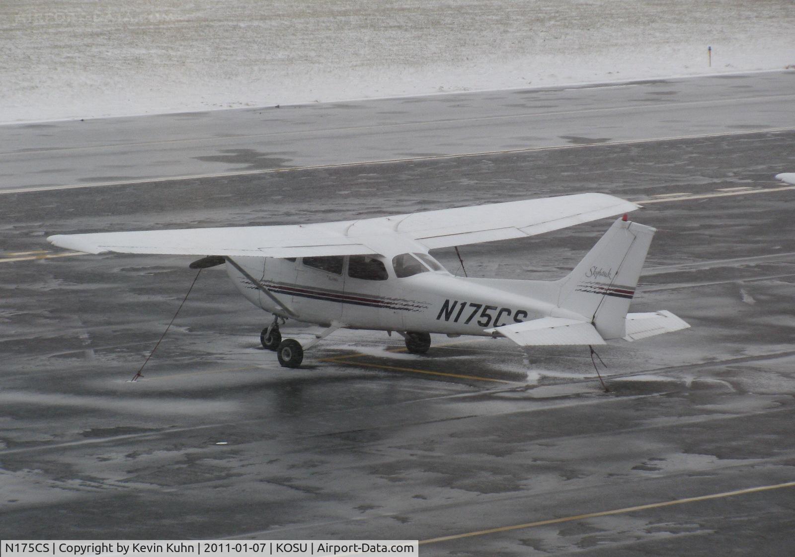 N175CS, 1998 Cessna 172R C/N 17280440, .