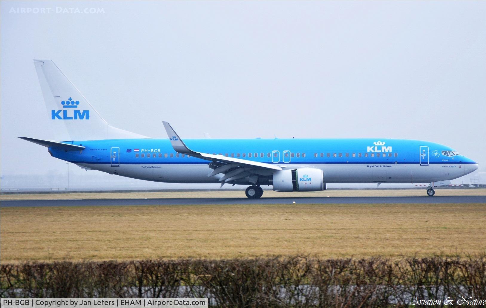 PH-BGB, 2008 Boeing 737-8K2 C/N 37594, Landing on the Polderbaan