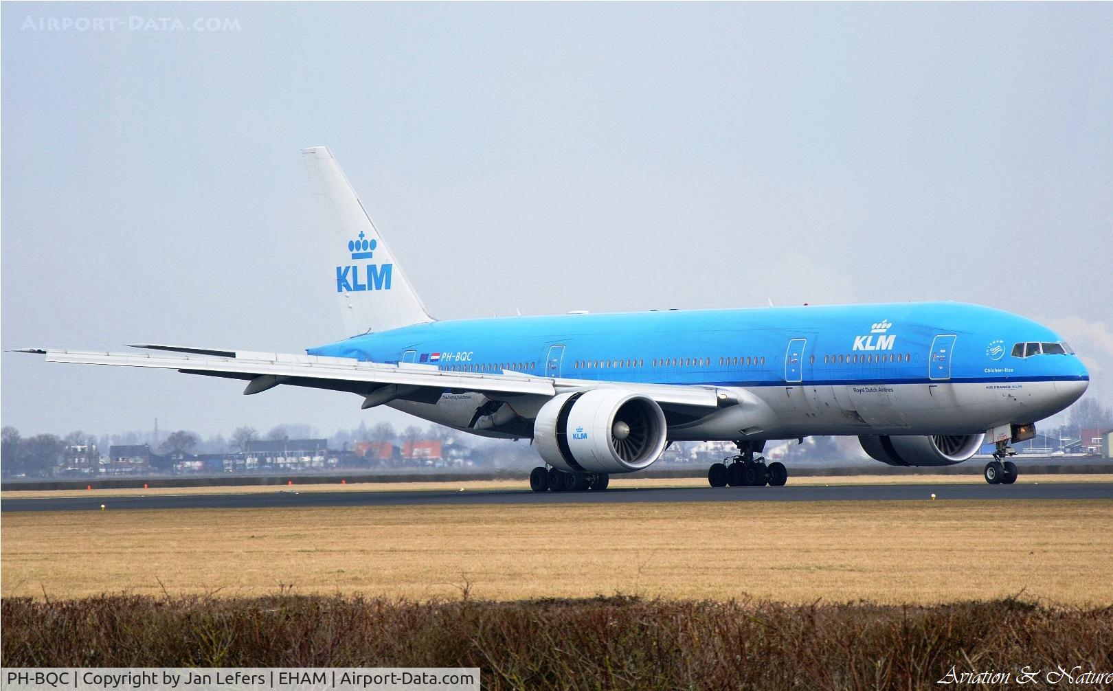 PH-BQC, 2003 Boeing 777-206/ER C/N 29397, Landing on the Polderbaan