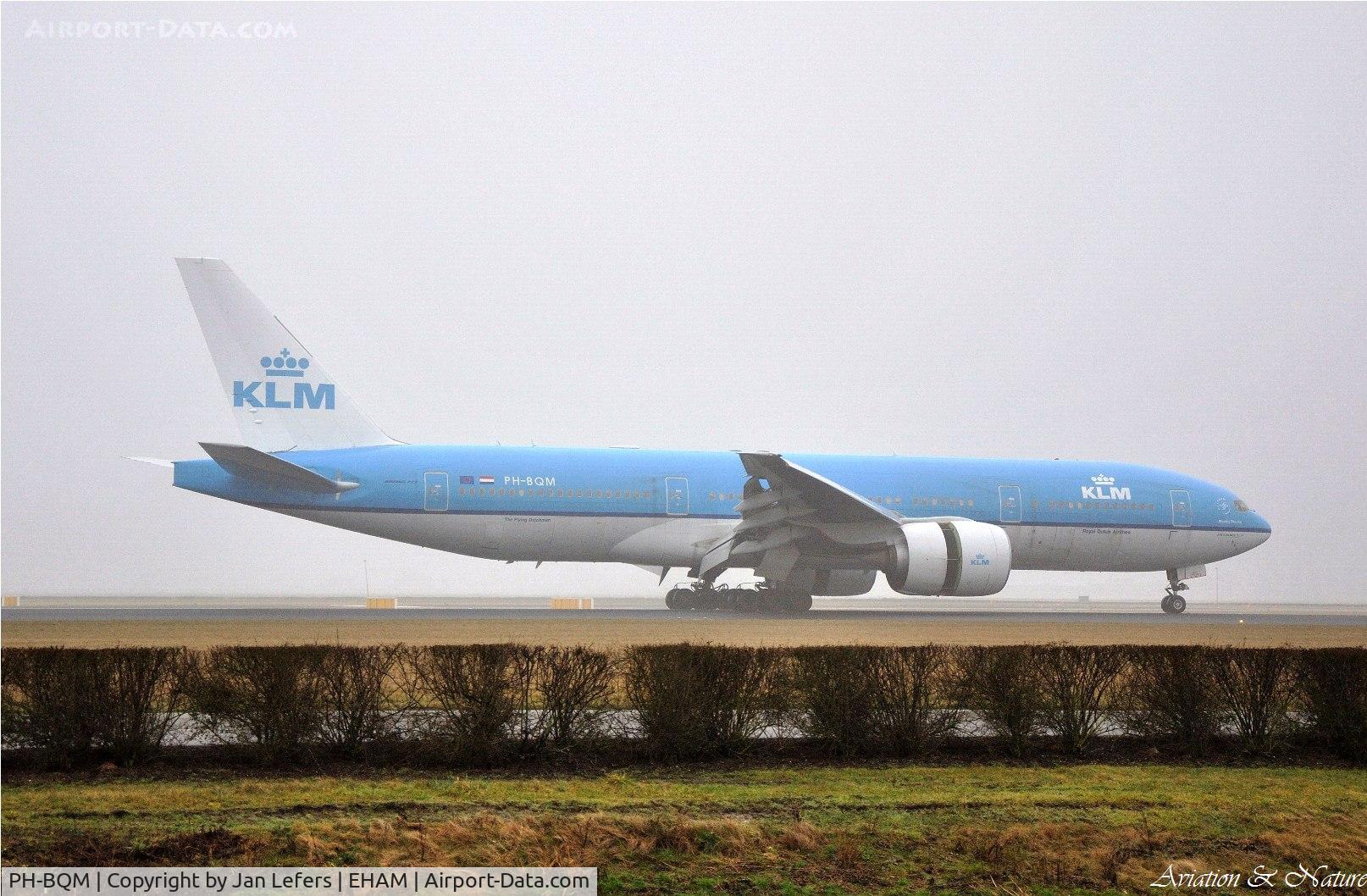 PH-BQM, 2006 Boeing 777-206/ER C/N 34712, Foggy landing on the Polderbaan
