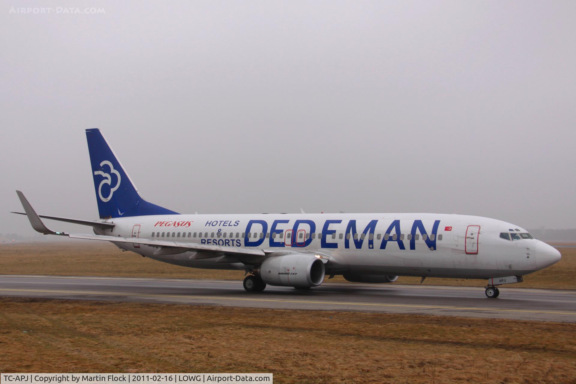 TC-APJ, 2002 Boeing 737-86N C/N 32735, .