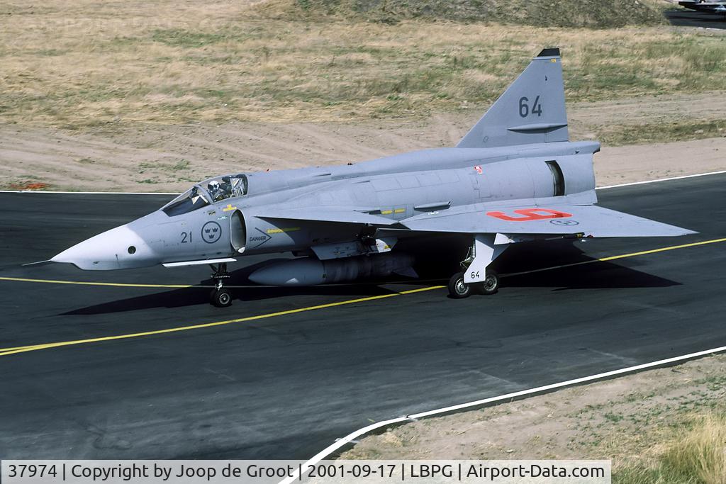 37974, Saab AJSF 37 Viggen C/N 37974, F21 was participating in the Co-operative Key exercise in the reconnaissance role.