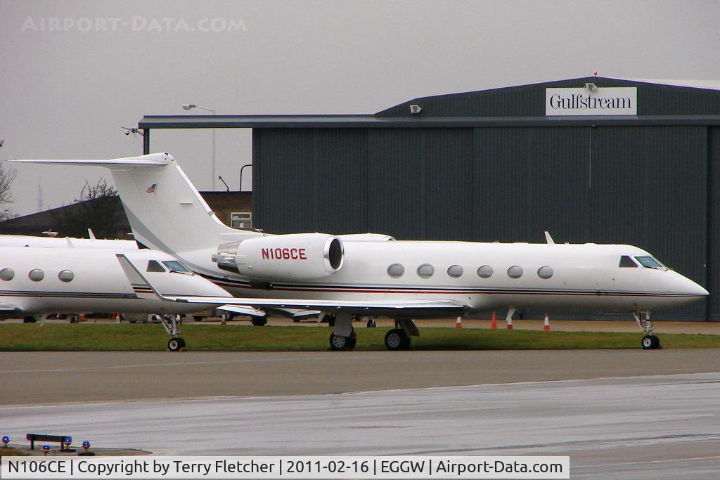 N106CE, 2000 Gulfstream Aerospace G-IV C/N 1420, 2000 Gulfstream Aerospace G-IV, c/n: 1420 at Luton