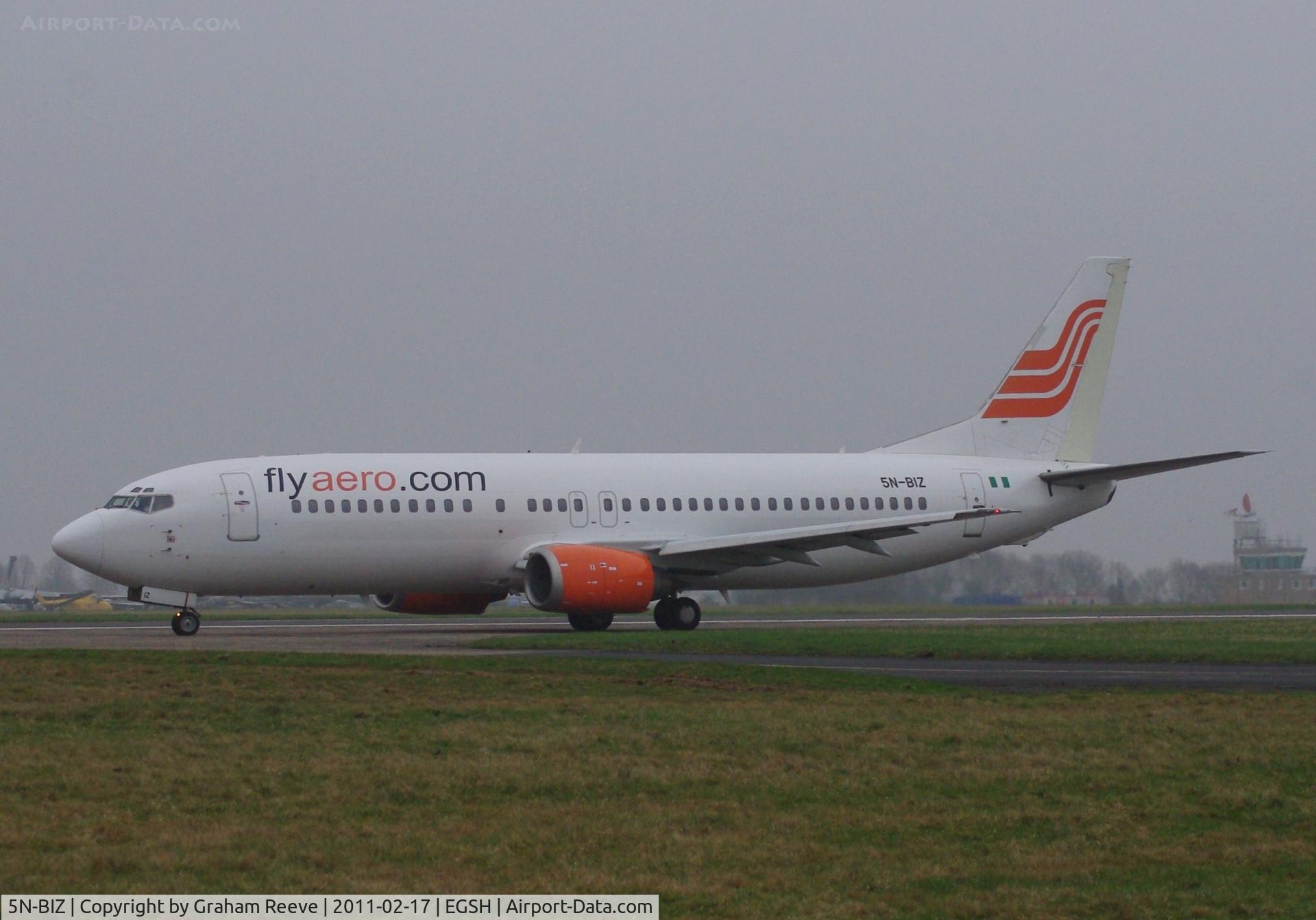 5N-BIZ, 1990 Boeing 737-4B7 C/N 24558/1845, About to depart.