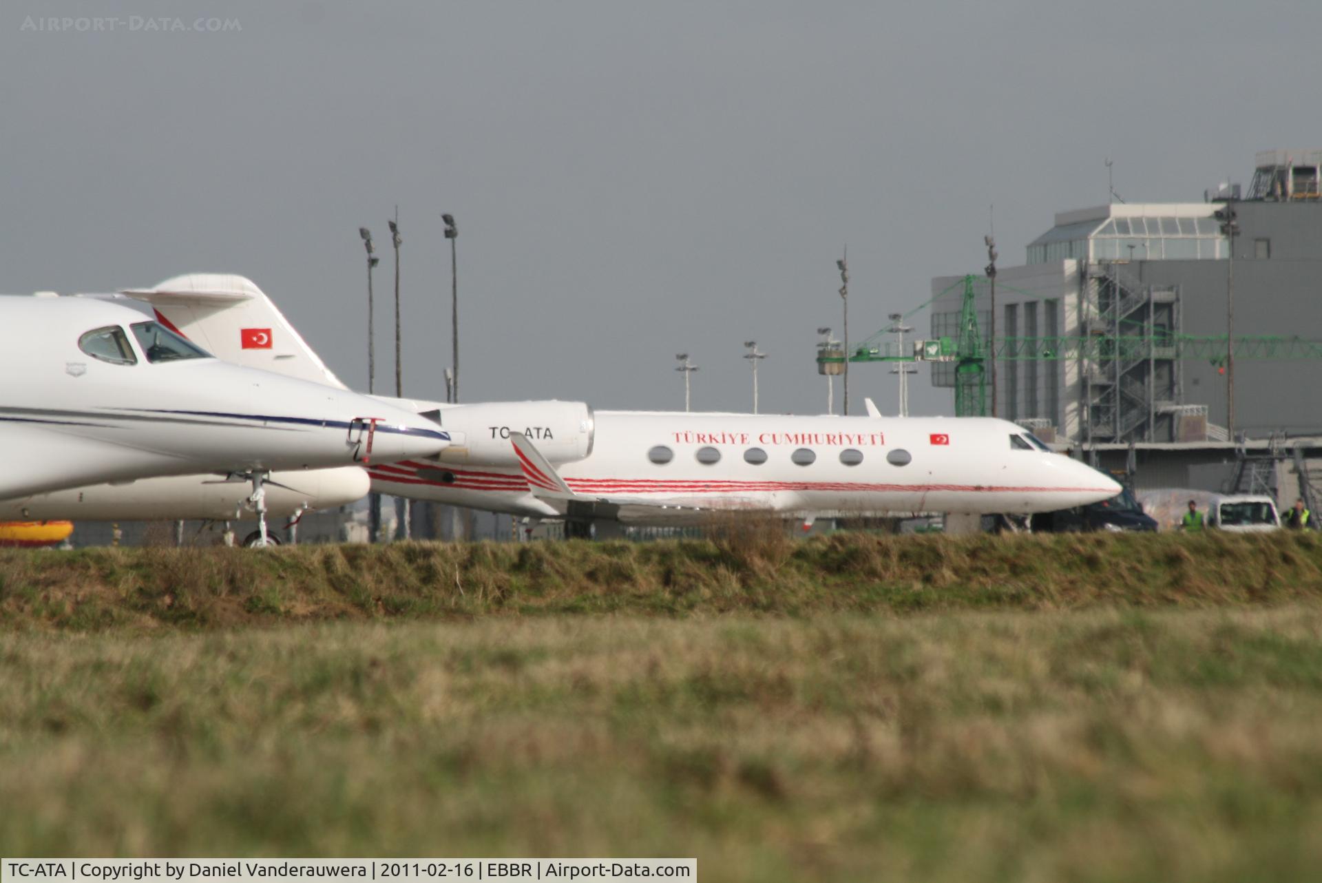 TC-ATA, 1988 Gulfstream Aerospace IV C/N 1043, Parked on G.A. apron