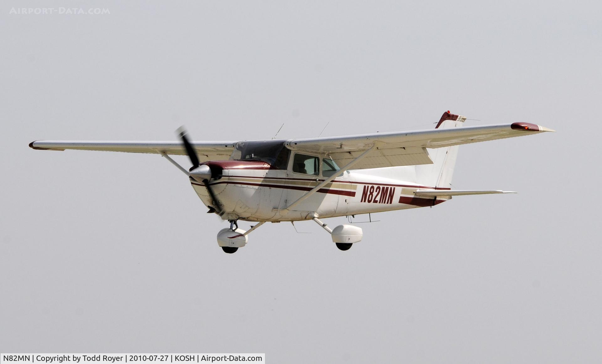 N82MN, 1976 Cessna R172K Hawk XP C/N R1722014, AIRVENTURE 2010