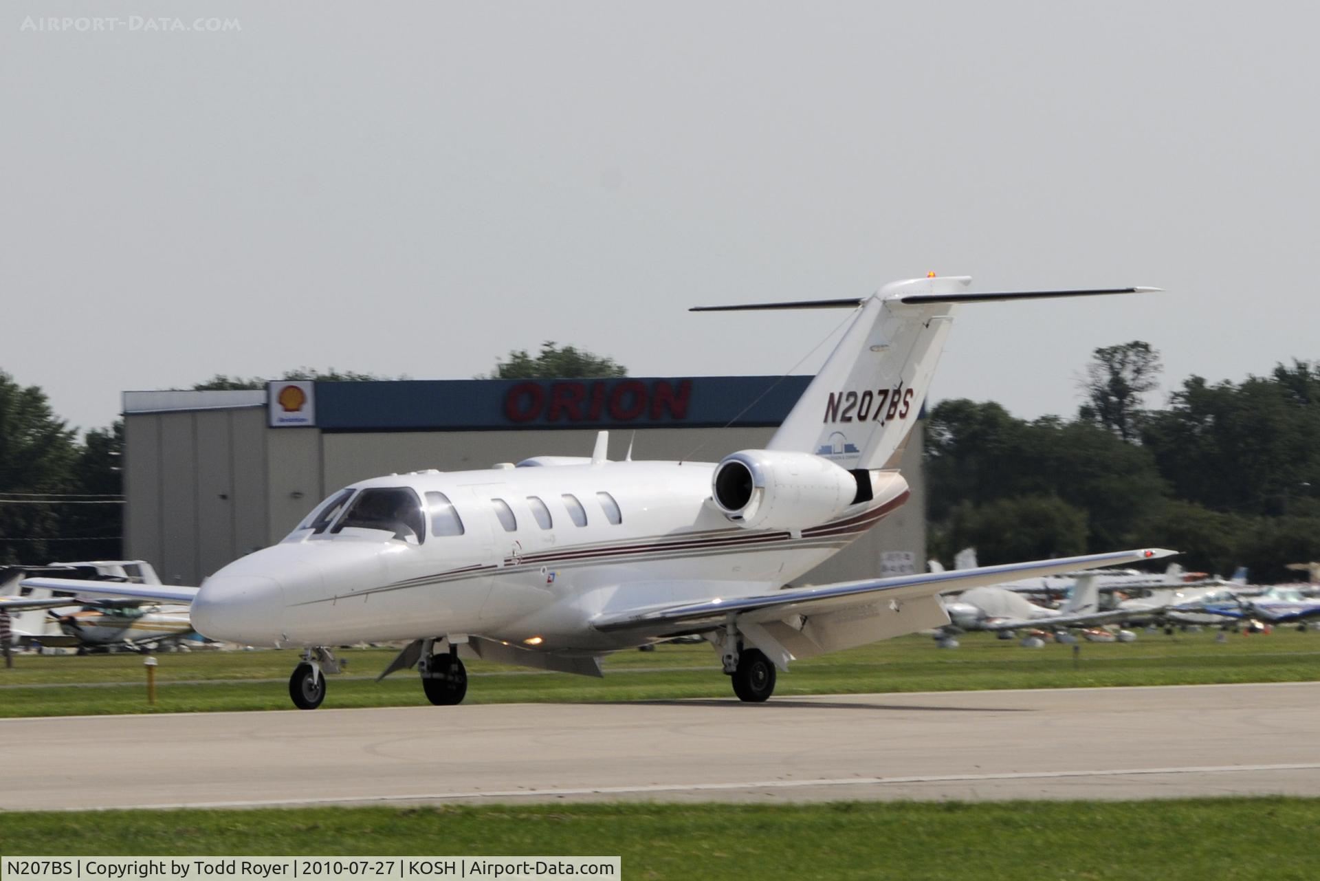 N207BS, 2001 Cessna 525 CitationJet CJ1 C/N 525-0445, AIRVENTURE 2010