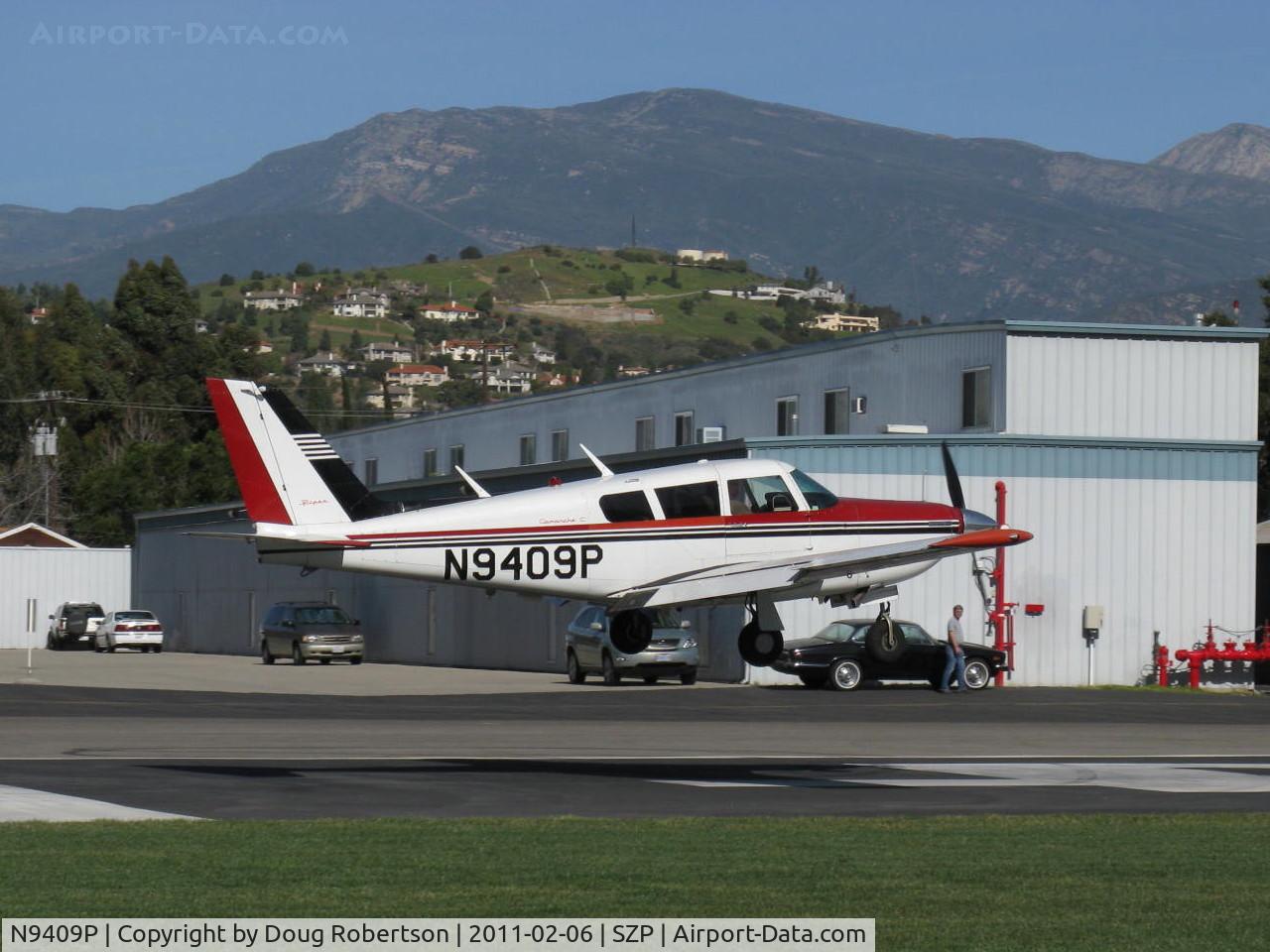 N9409P, 1969 Piper PA-24-260 Comanche C/N 24-4914, 1970 Piper PA-24-260TC Turbo COMANCHE C, Lycoming TIO-540-N1A5 260 Hp, landing Rwy 04. The c/n puts this as a 1970 build, c/n 24-4901 to 24-4950 built in 1970.