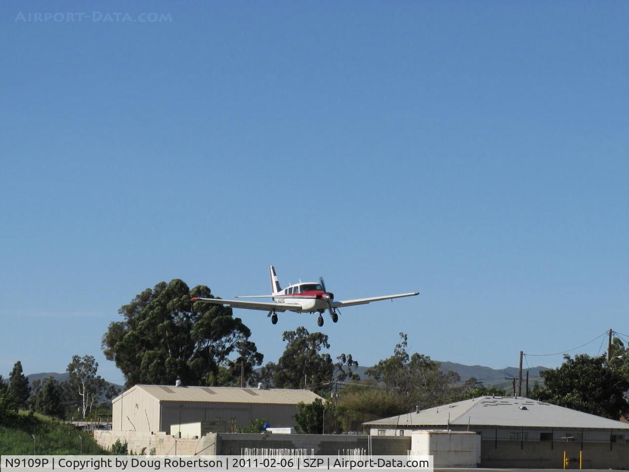 N9109P, 1966 Piper PA-24-260 C/N 24-4587, 1970 Piper PA-24-260TC Turbo COMANCHE C, Lycoming TIO-540-N1A5 260 Hp, on final Rwy 04. Note: This aircraft's SerNo puts it in 1970 production year.