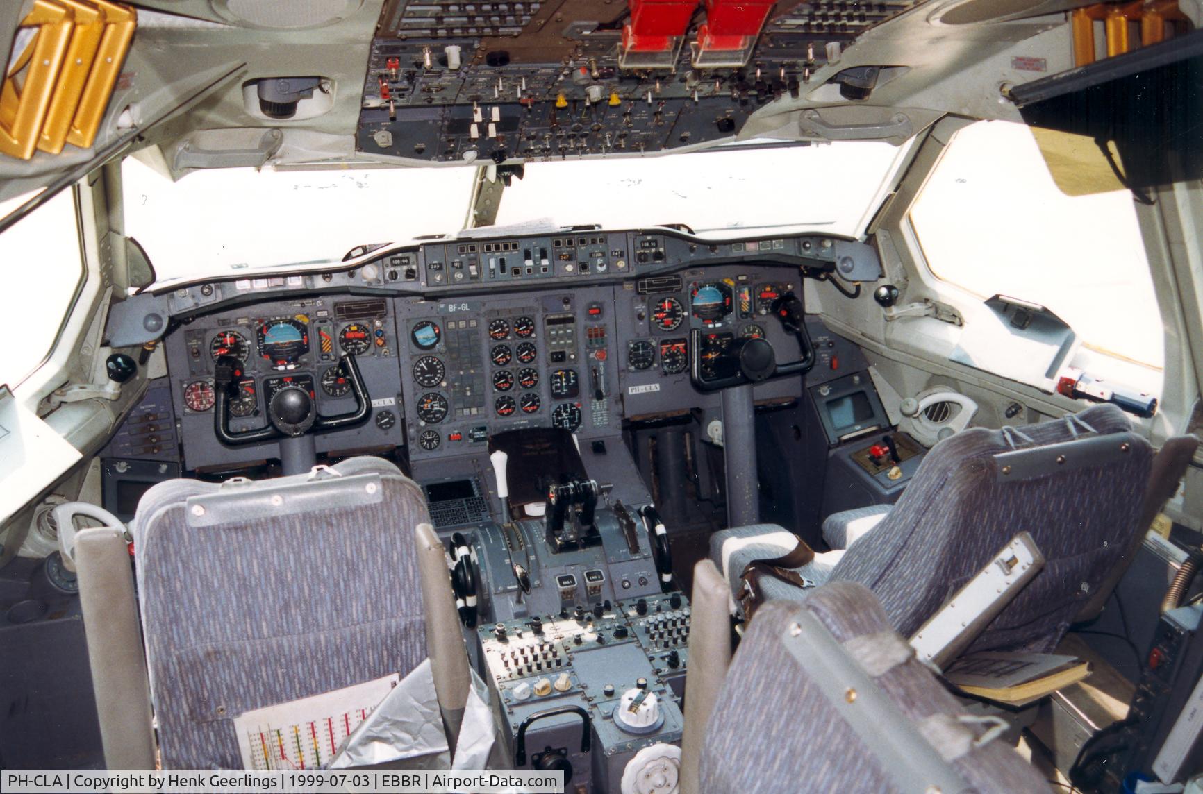 PH-CLA, Airbus A300B4-2C C/N 044, DHL , A300 , Cockpit