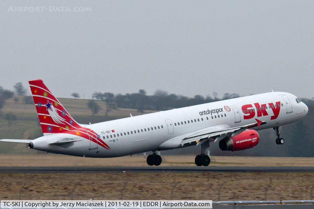 TC-SKI, 1998 Airbus A321-231 C/N 0811, TC-SKI_
Airbus A321-231,