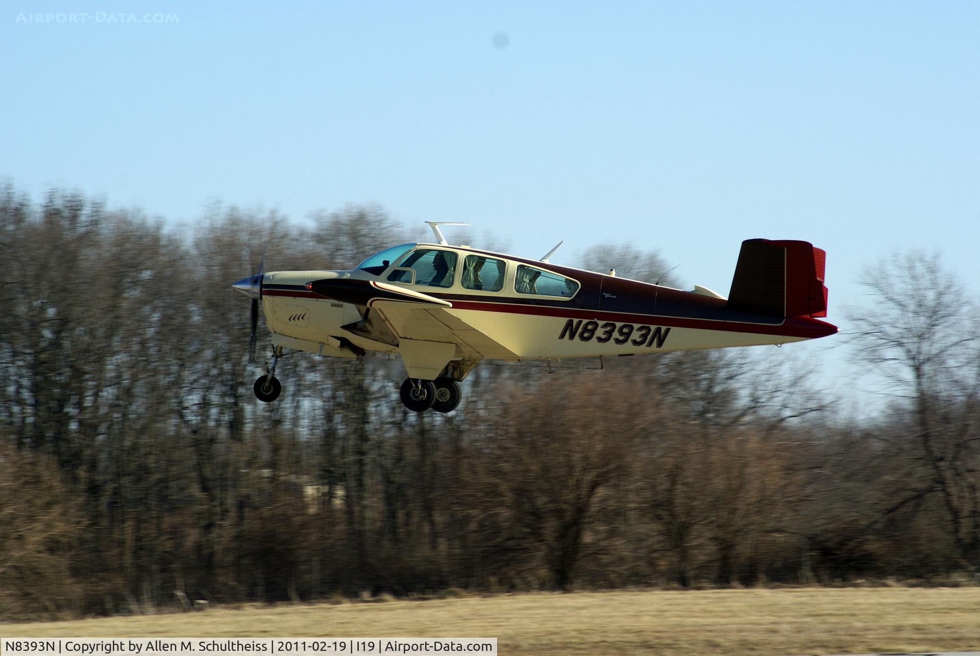 N8393N, 1968 Beech V35A Bonanza C/N D-8776, 68 Beech V35A