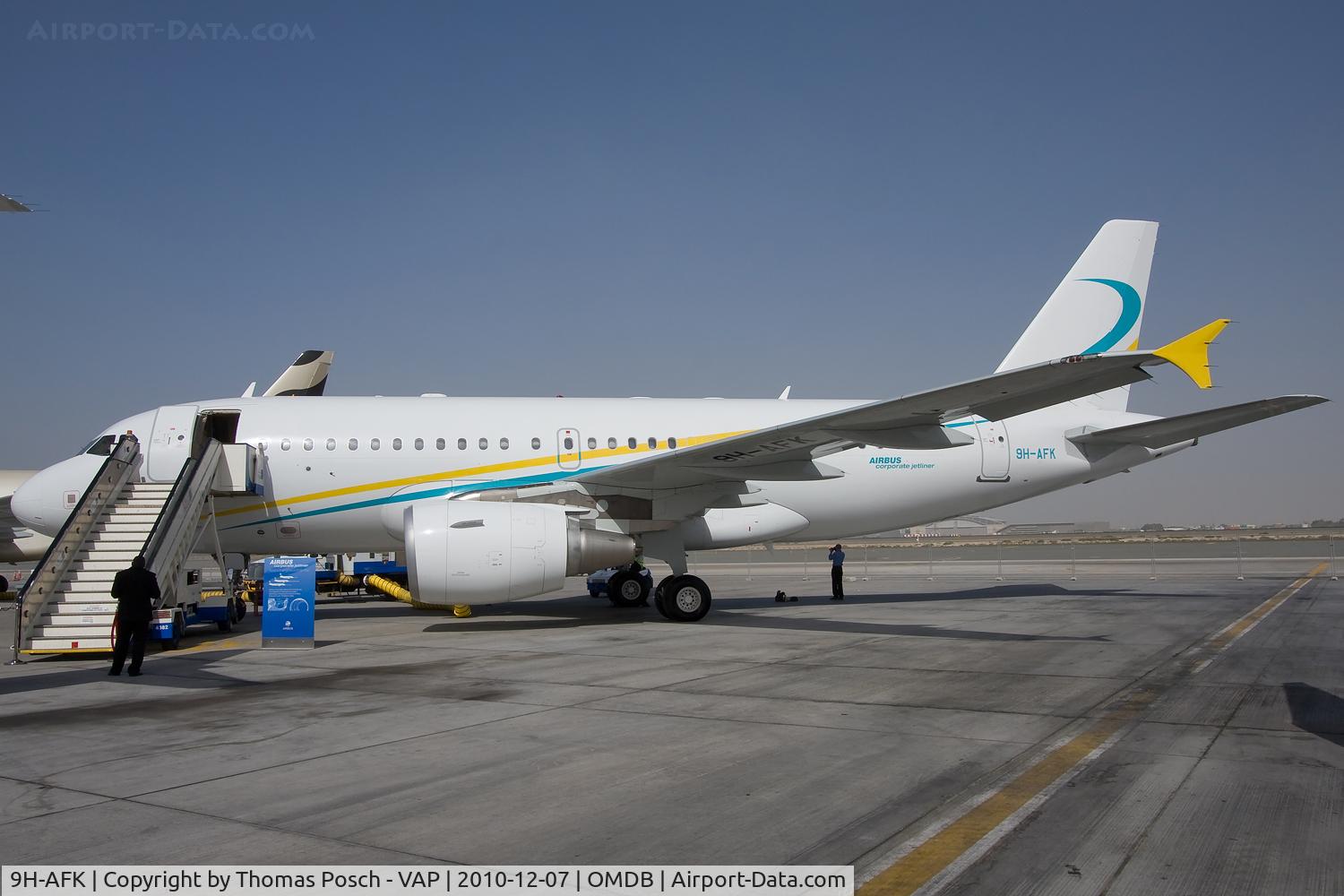 9H-AFK, 2005 Airbus A319-115 C/N 2592, Comlux