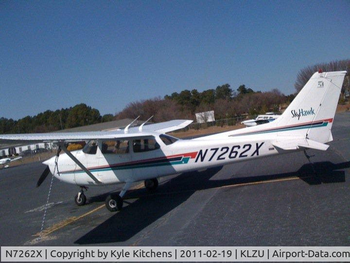 N7262X, Cessna 172R C/N 17280993, Cessna 172R - N7262X - Tied down @ The Flight School