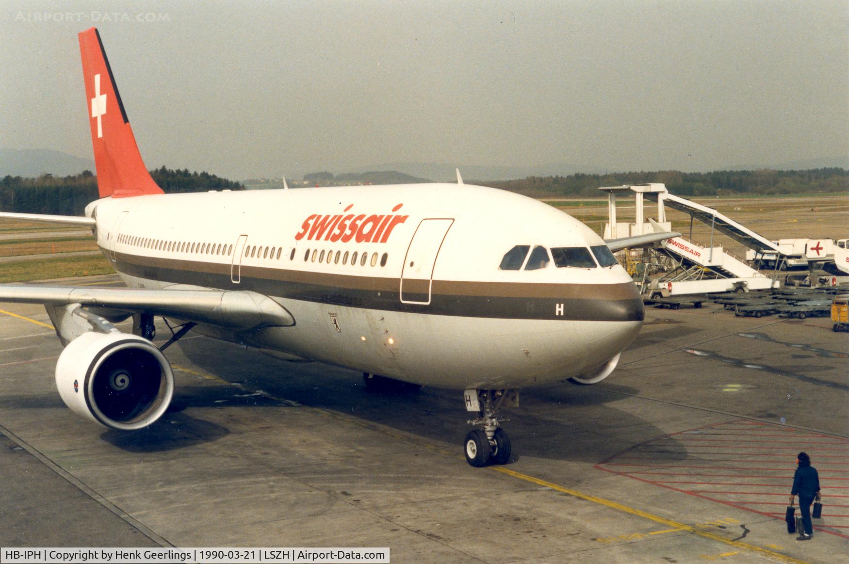 HB-IPH, 1985 Airbus A310-322 C/N 409, Swissair