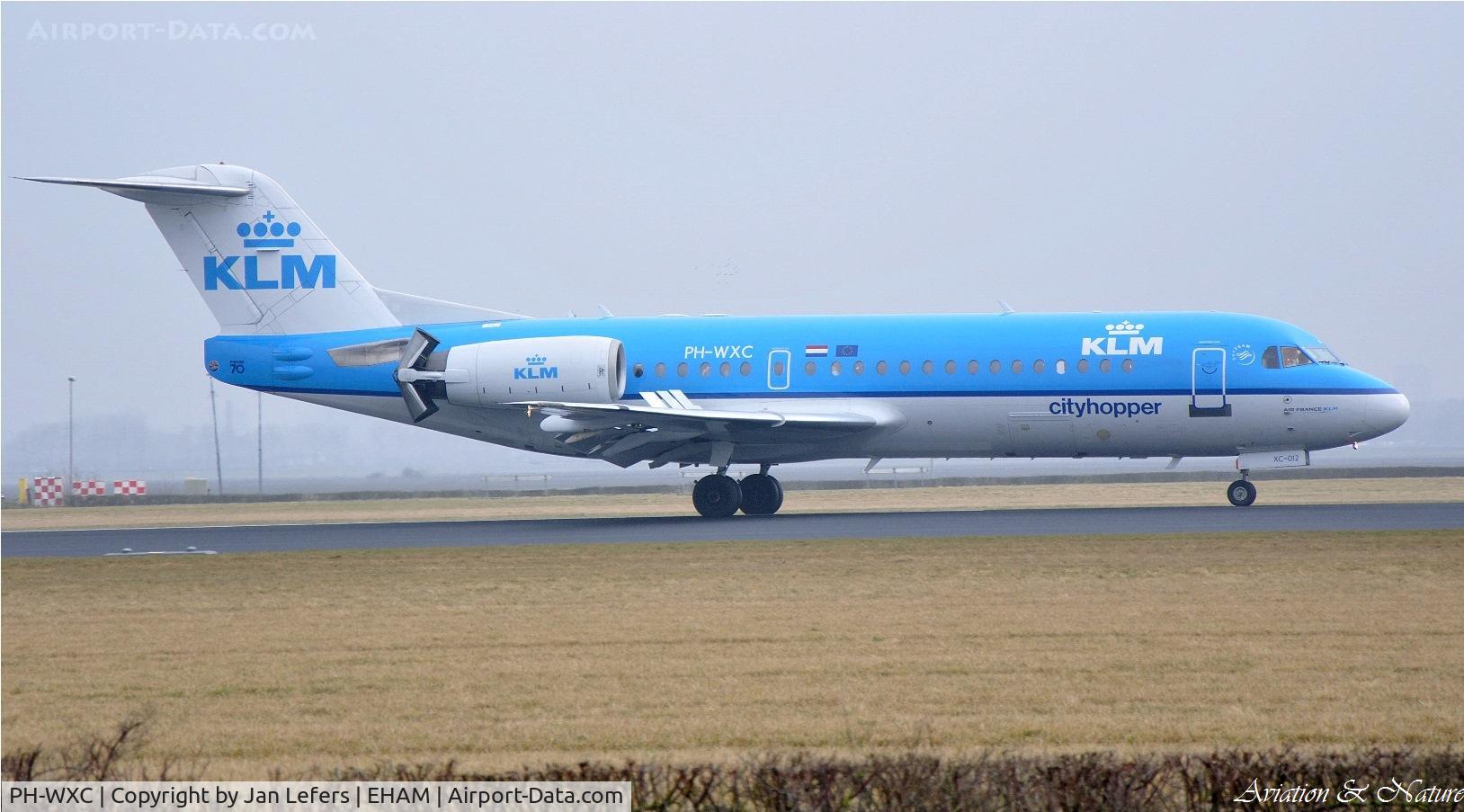 PH-WXC, 1996 Fokker 70 (F-28-0070) C/N 11574, Landing on the Polderbaan