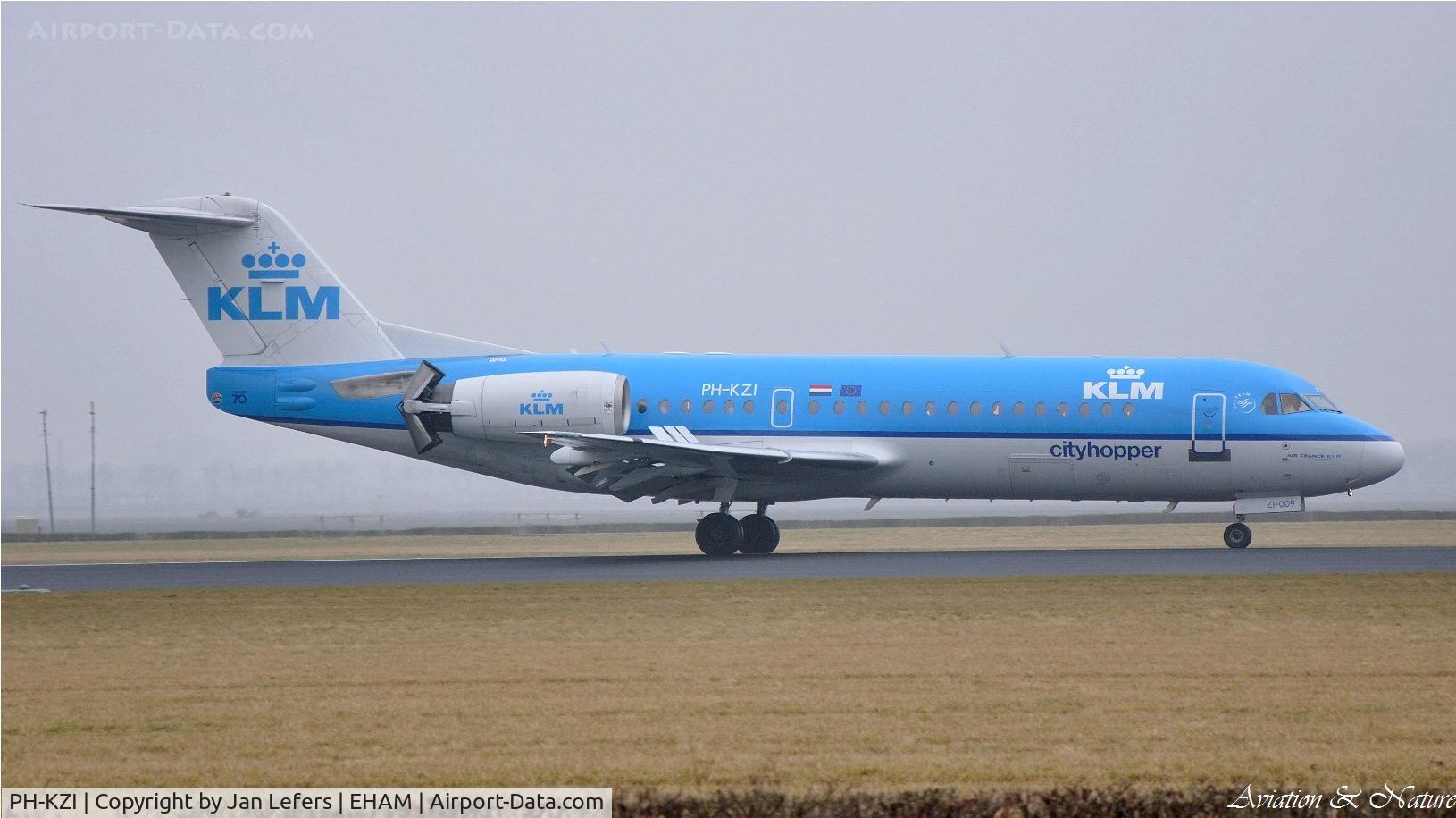 PH-KZI, 1997 Fokker 70 (F-28-0070) C/N 11579, Landing on the Polderbaan
