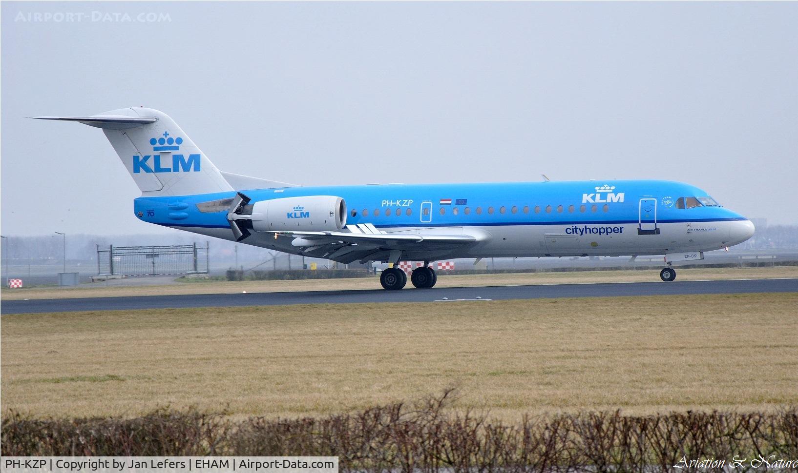 PH-KZP, 1995 Fokker 70 (F-28-0070) C/N 11539, Landing on the Polderbaan