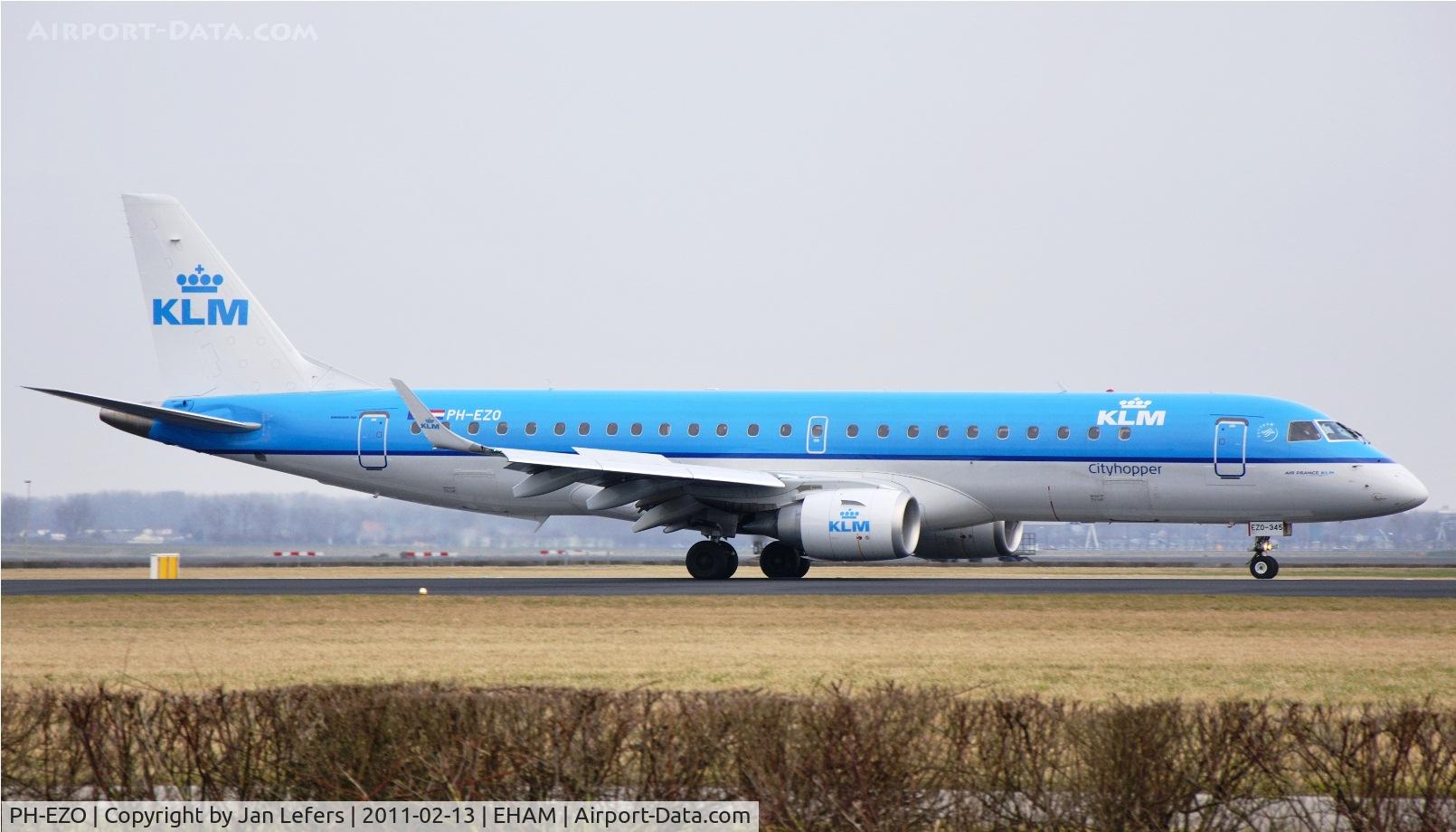PH-EZO, 2010 Embraer 190LR (ERJ-190-100LR) C/N 19000345, Landing on the Polderbaan