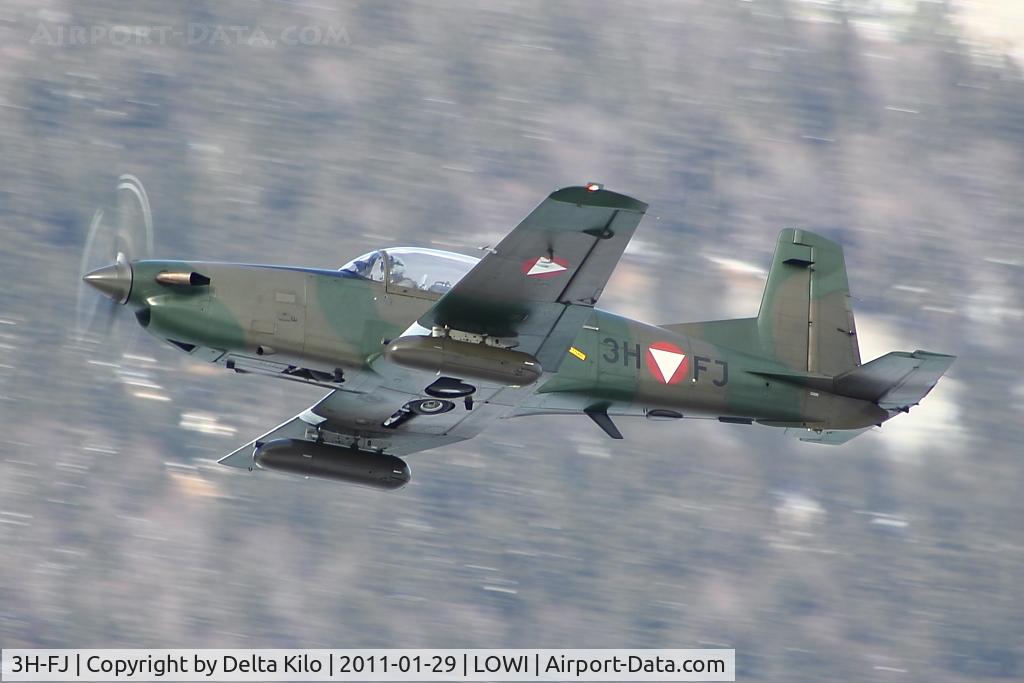 3H-FJ, Pilatus PC-7 Turbo Trainer C/N 448, Austrian Air Forces PC 7 arms with 2x 12.7 mm of machine gun M3P Browning in HMP-250 Pods of FN Herstal, 250 shots, total weight per Pod: 116 kg
