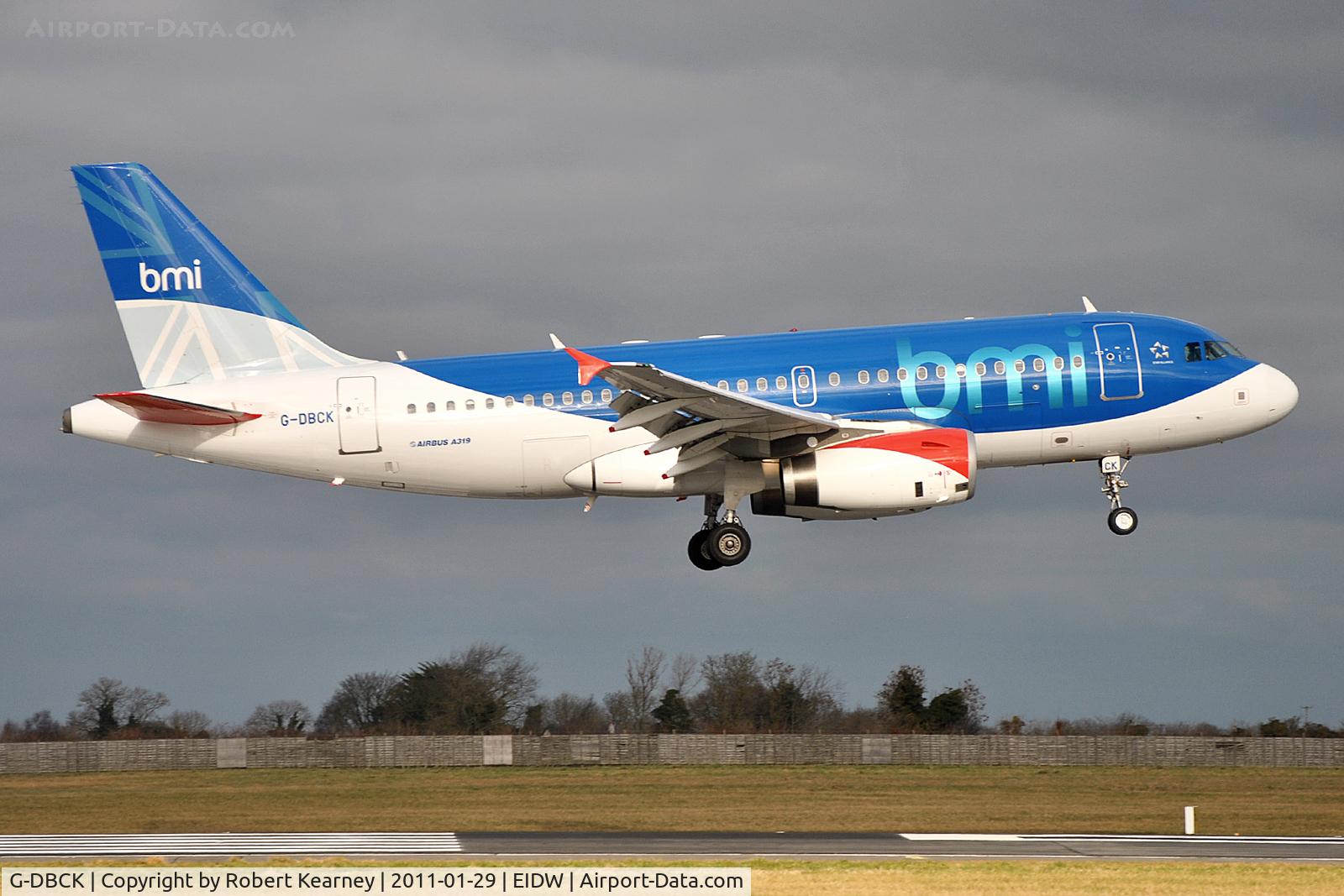 G-DBCK, 2007 Airbus A319-131 C/N 3049, On short finals for r/w 10