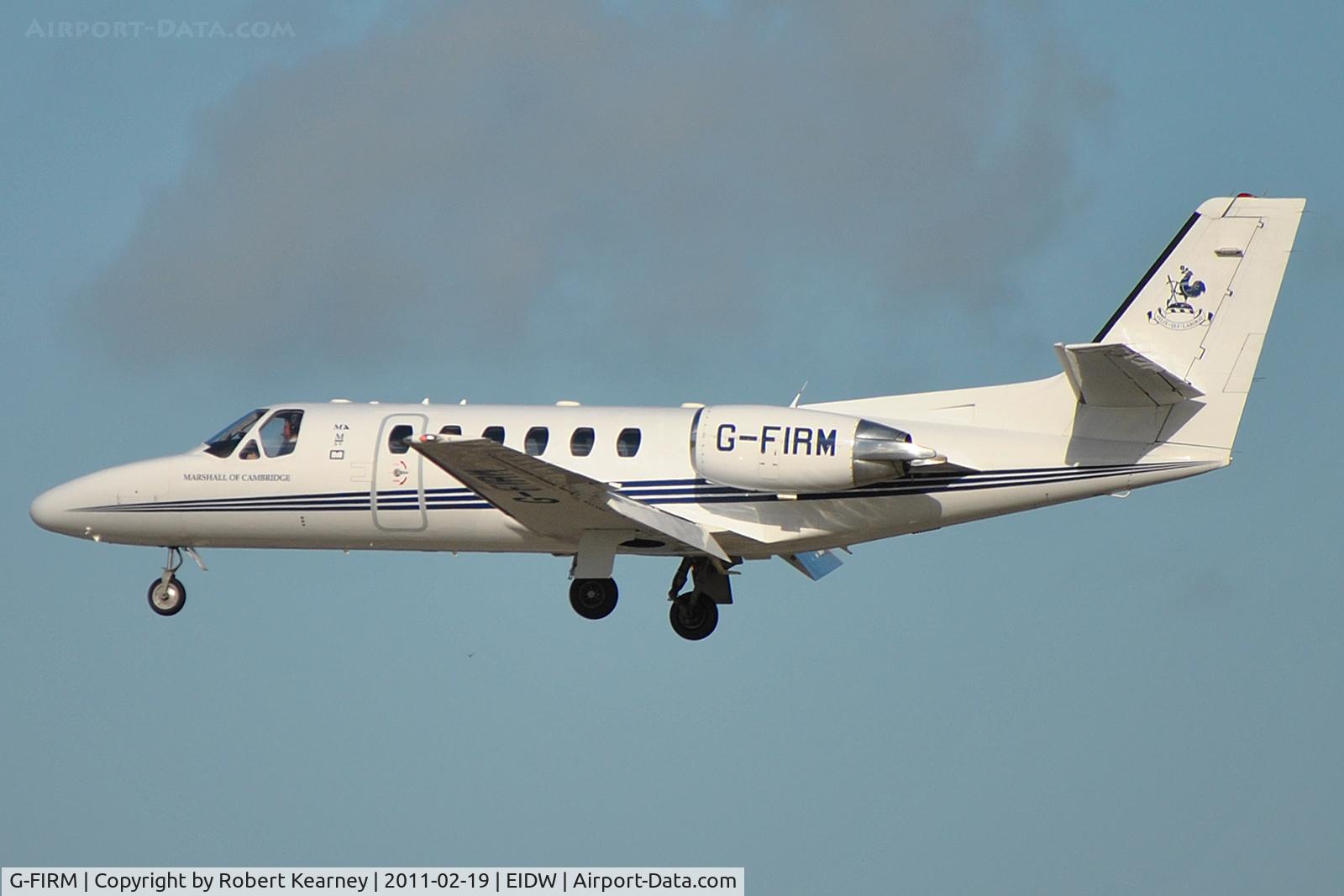 G-FIRM, 2000 Cessna 550B Citation Bravo C/N 550-0940, On short finals for r/w 28