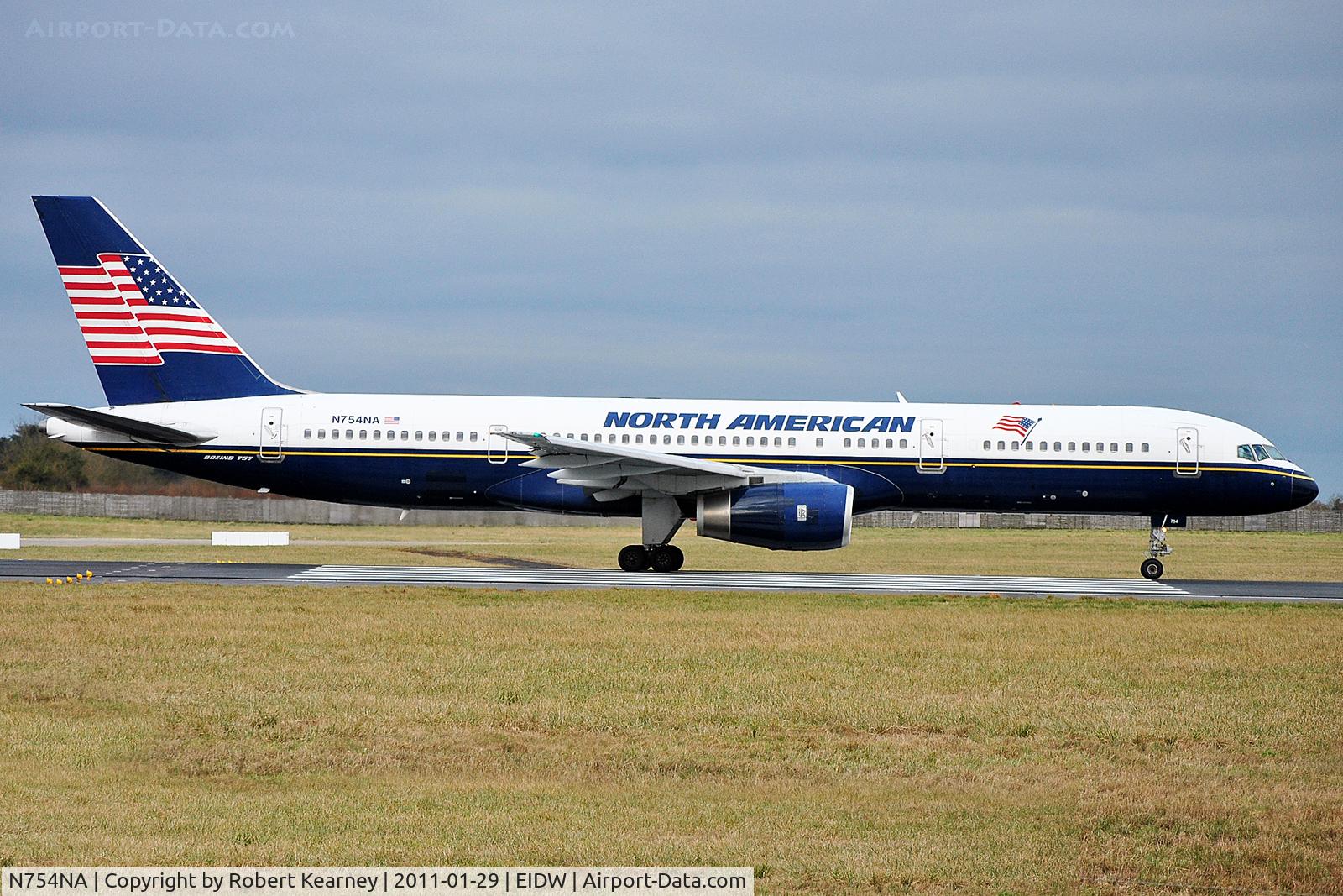 N754NA, 2001 Boeing 757-28A C/N 29381, Chartered in to cover for Aer Lingus due to the strike