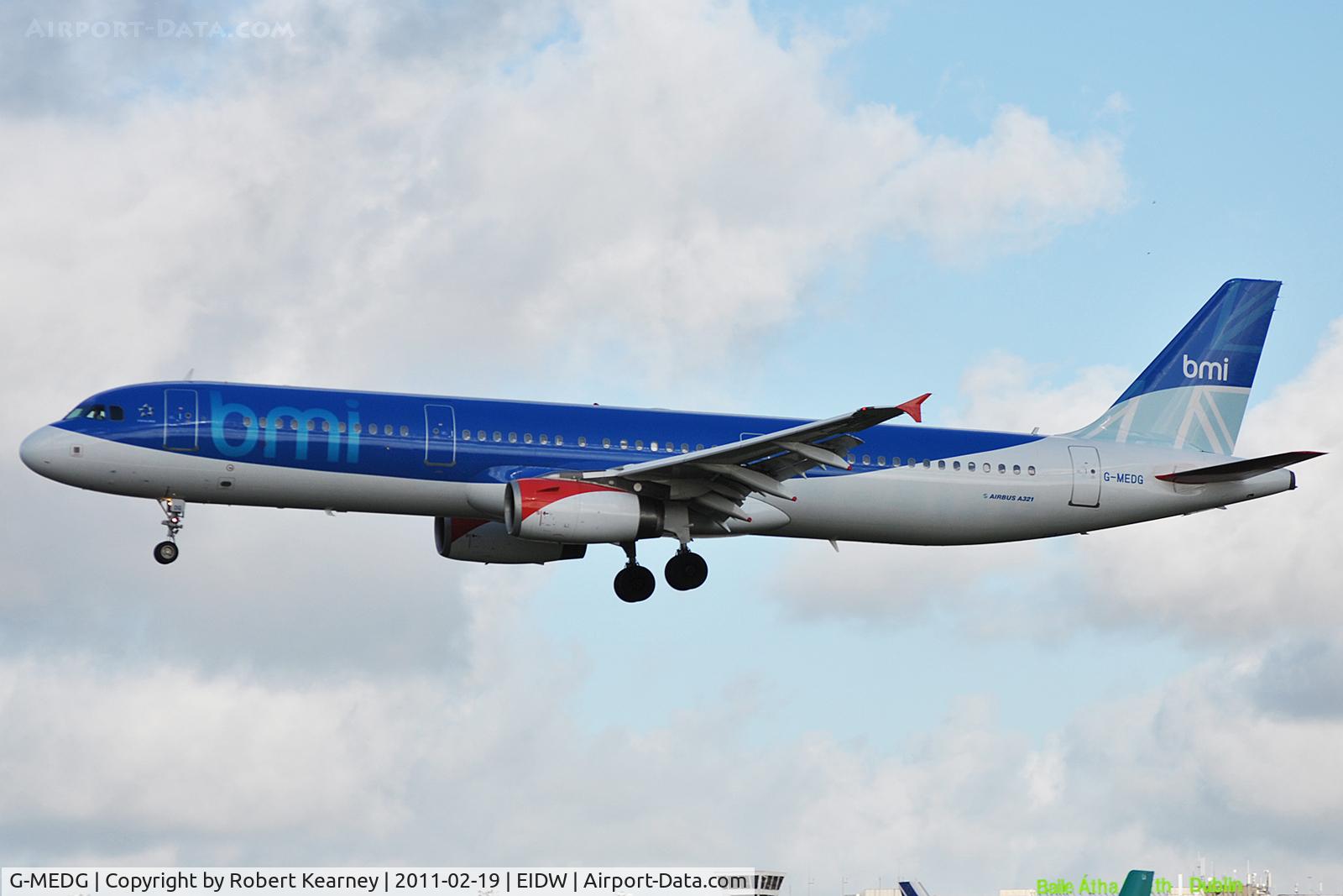G-MEDG, 2002 Airbus A321-231 C/N 1711, On short finals for r/w 28
