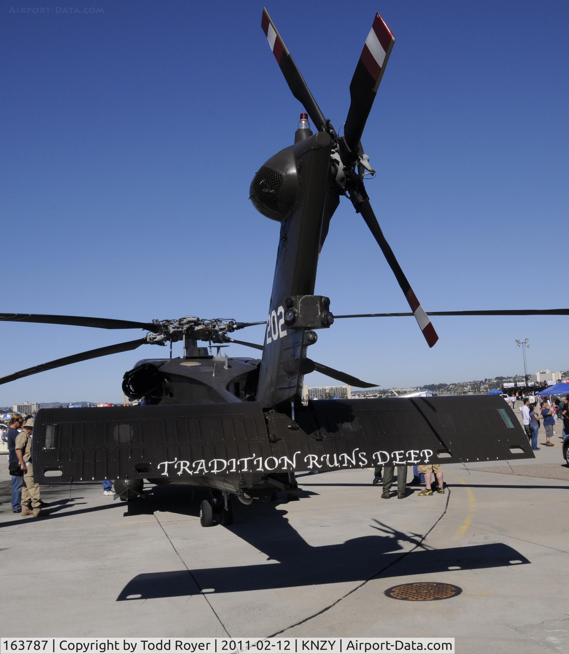 163787, Sikorsky HH-60H Rescue Hawk C/N 70-0625, Special paint for the Centenial of Naval Aviation