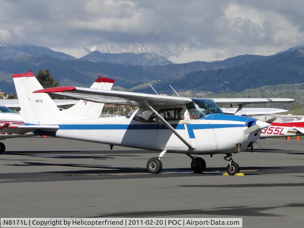 N8171L, 1967 Cessna 172H C/N 17256371, Parked in transient parking