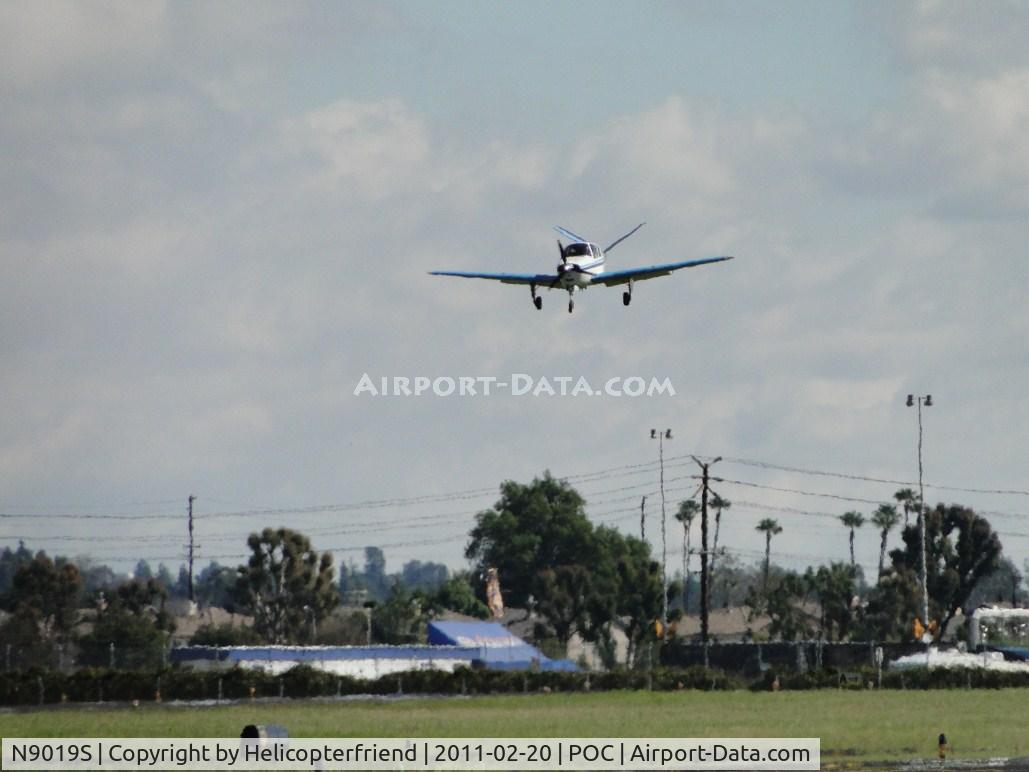 N9019S, 1965 Beech S35 Bonanza C/N D-7949, On final for runway 26L