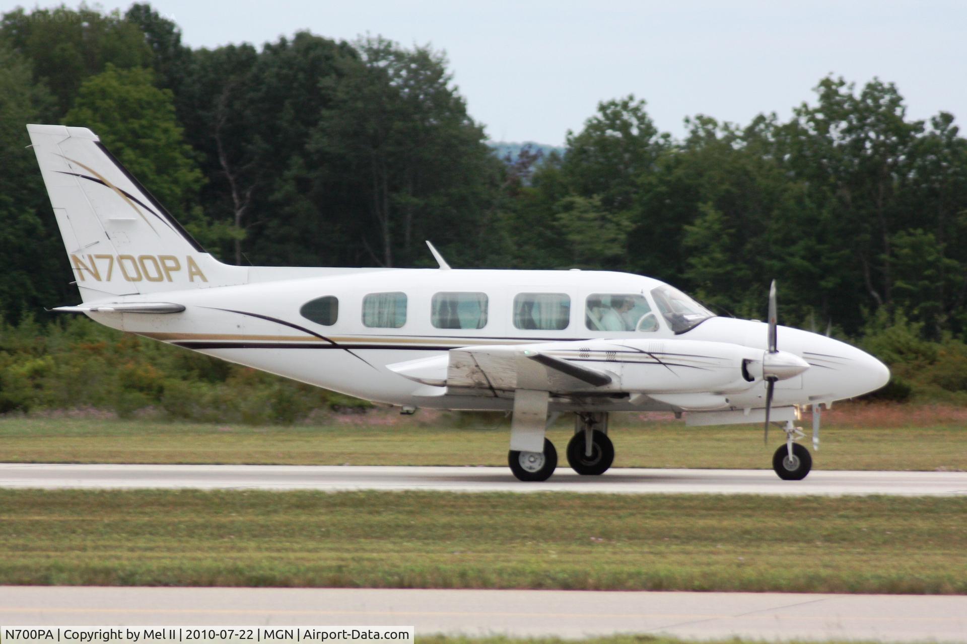 N700PA, 1977 Piper PA-31-325 Navajo C/R C/N 31-7812043, Departing RWY 28