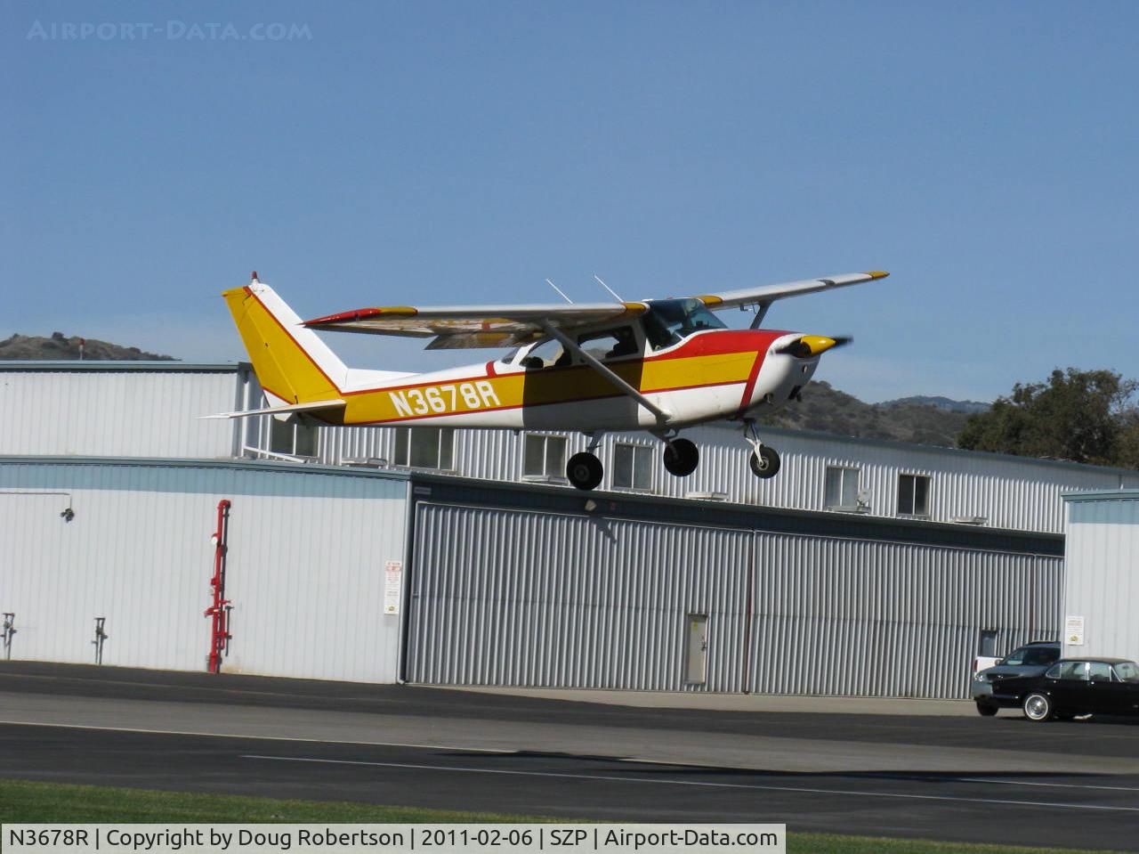 N3678R, 1964 Cessna 172E C/N 17251566, 1964 Cessna 172E, Continental O-300 145 Hp 6 cylinder, on final Rwy 04 in gusty crosswind