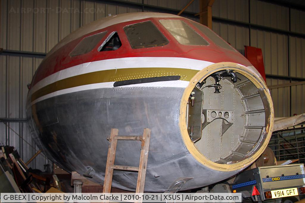 G-BEEX, De Havilland DH.106 Comet 4C C/N 6458, Nose section of De Havilland Comet 4C at the NE Air Museum, Usworth in October 2010.