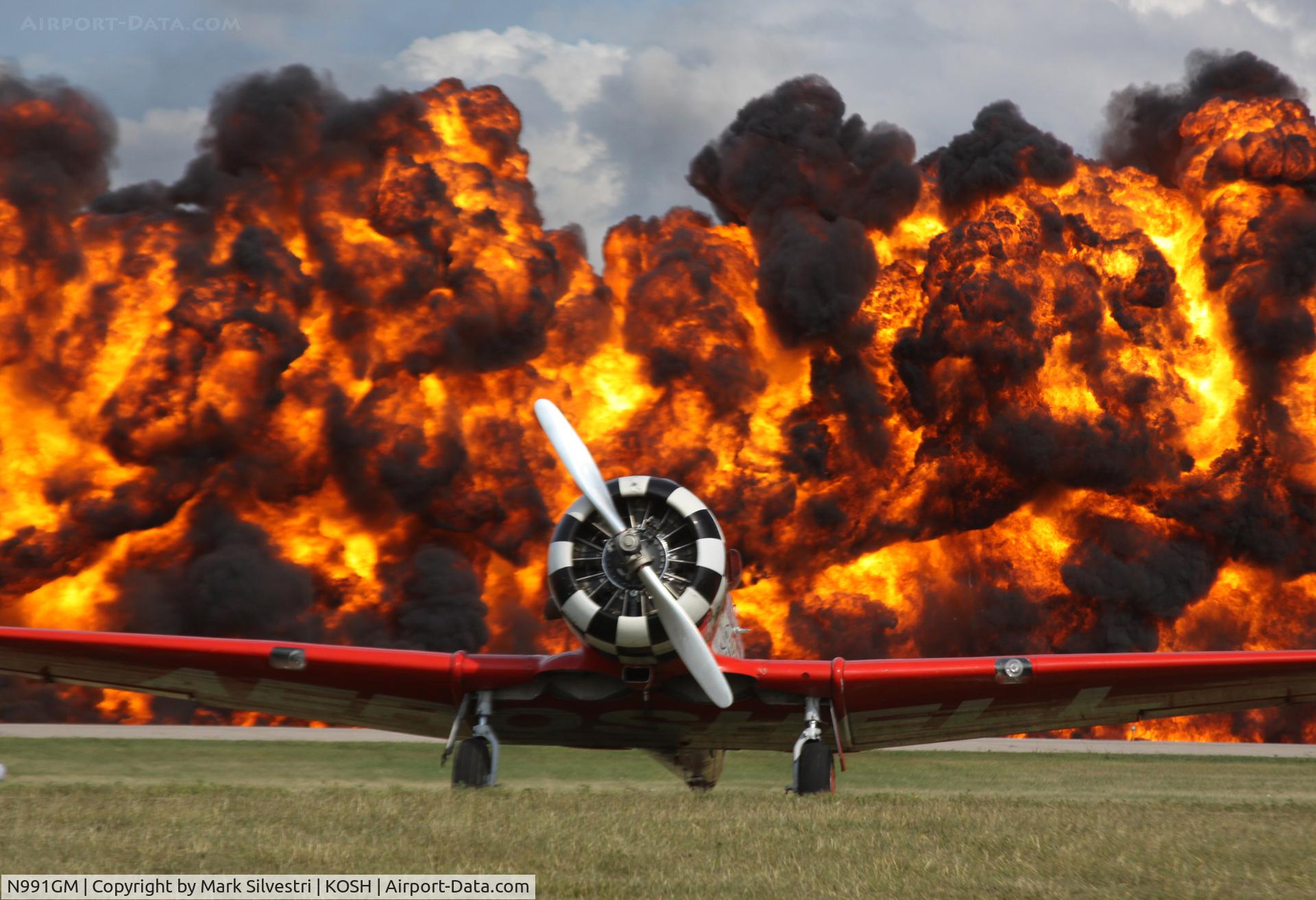 N991GM, 1941 North American AT-6C Texan C/N 88-17575, AirVenture 2009