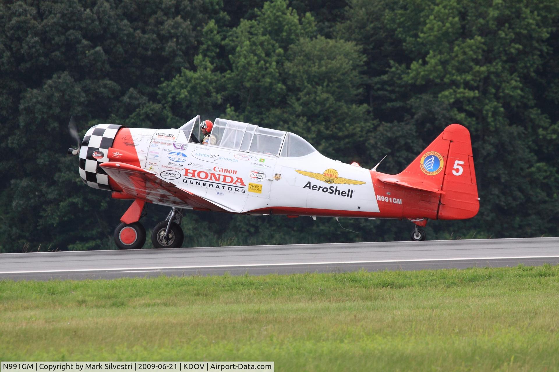 N991GM, 1941 North American AT-6C Texan C/N 88-17575, Dover 2009