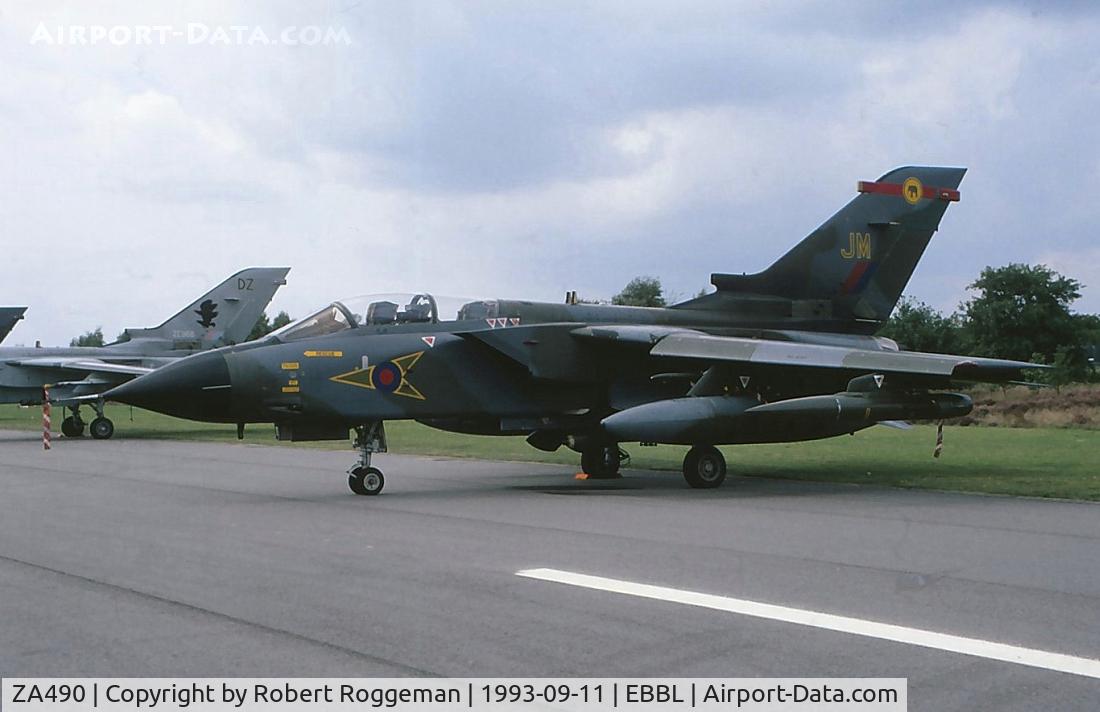 ZA490, 1983 Panavia Tornado GR.1 C/N 305/BS106/3142, 27 Sqd RAF.