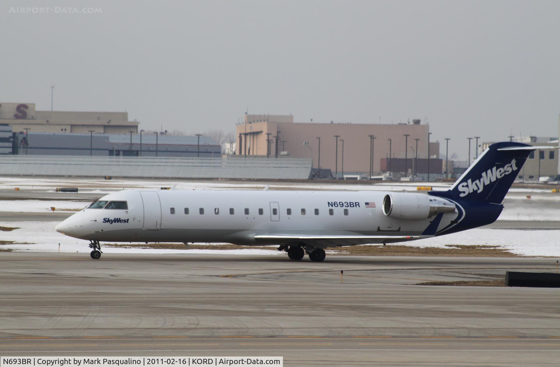 N693BR, 2003 Bombardier CRJ-200ER (CL-600-2B19) C/N 7761, CL-600-2B19