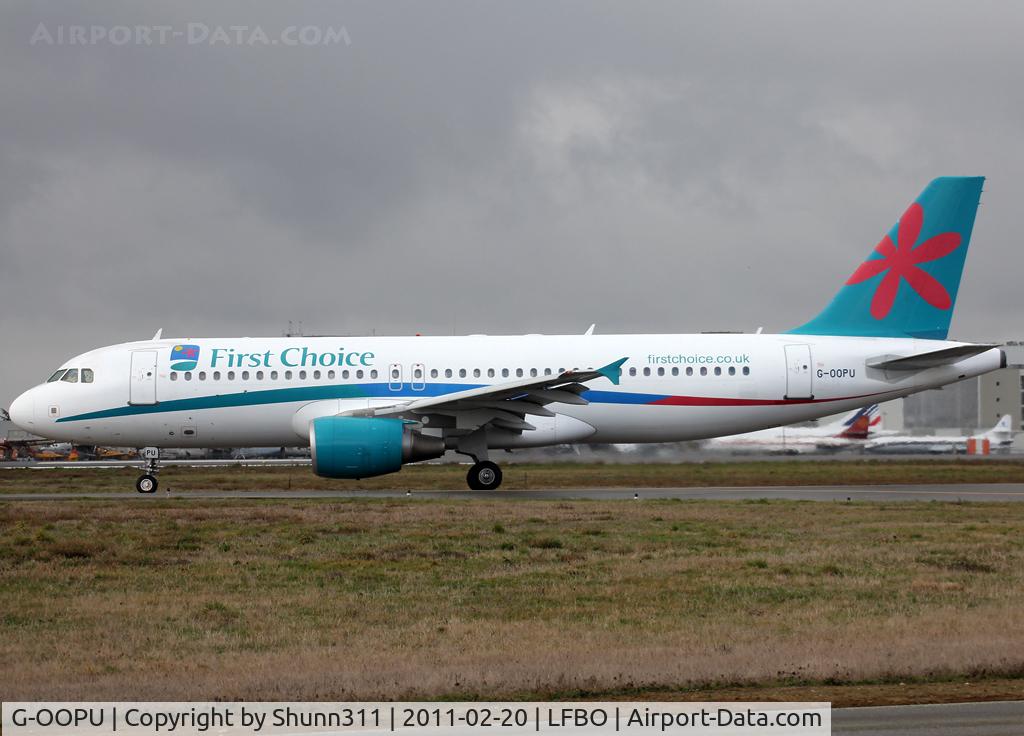 G-OOPU, 2001 Airbus A320-214 C/N 1637, Taxiing holding point rwy 32R for departure...