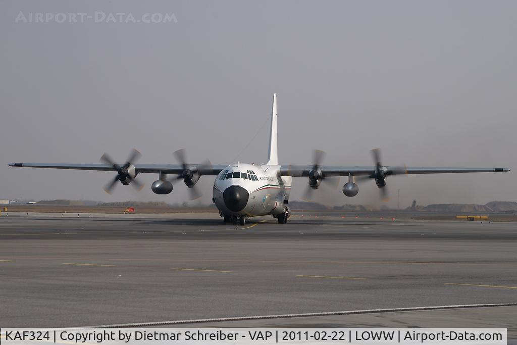 KAF324, 1983 Lockheed L-100-30 Hercules (L-382G) C/N 382-4953, Kuwait Air Force C130