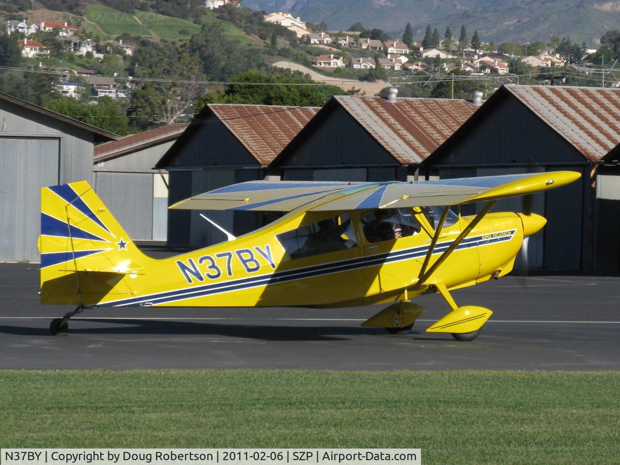 N37BY, 2004 American Champion 8KCAB Super Decathlon C/N 951-2004, 2004 American Champion 8KCAB SUPER DECATHLON, Lycoming AEIO-360 180 Hp, takeoff roll Rwy 04