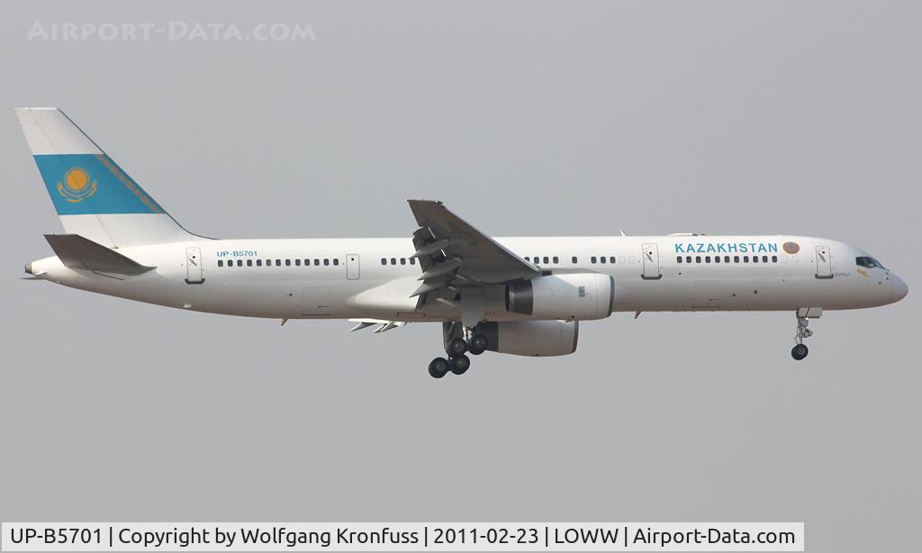 UP-B5701, 1986 Boeing 757-2M6 C/N 23454, Berkut Avia