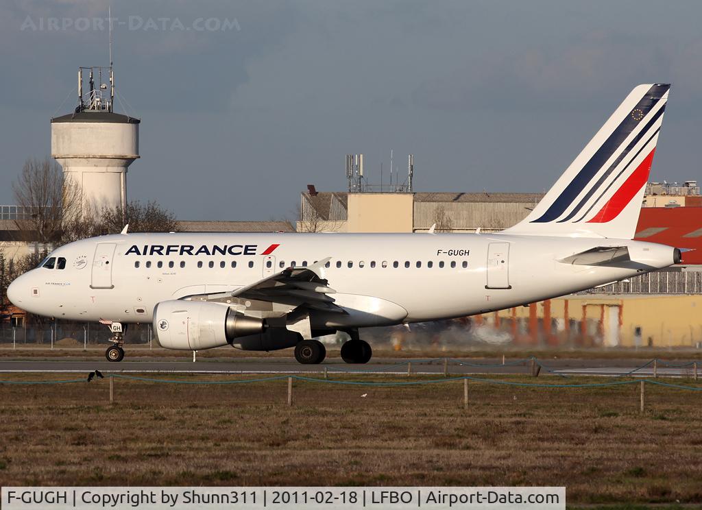 F-GUGH, 2004 Airbus A318-111 C/N 2344, Ready for departure rwy 32R