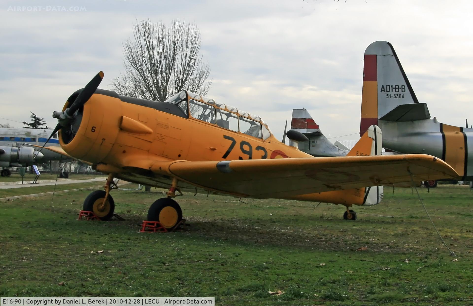 E16-90, 1950 North American T-6G Texan C/N 168-462, One of three Texans on display at the Museo del Aire