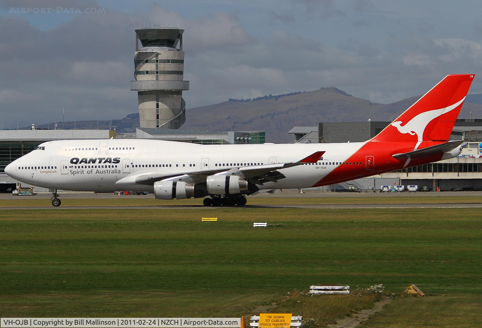 VH-OJB, 1989 Boeing 747-438 C/N 24373, bringing in personnel and equipment for earthquake rescue