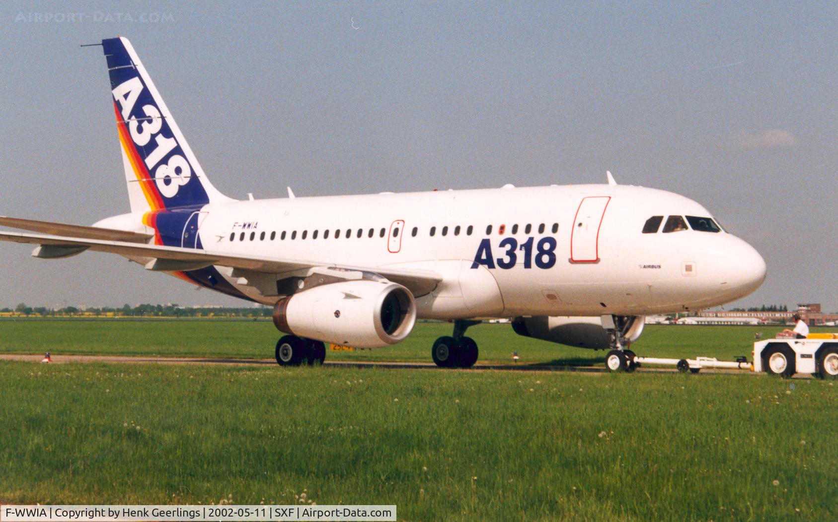 F-WWIA, 2001 Airbus A318-122 C/N 1599, Airbus A-318 at ILA - Airshow - Berlin , May 2002