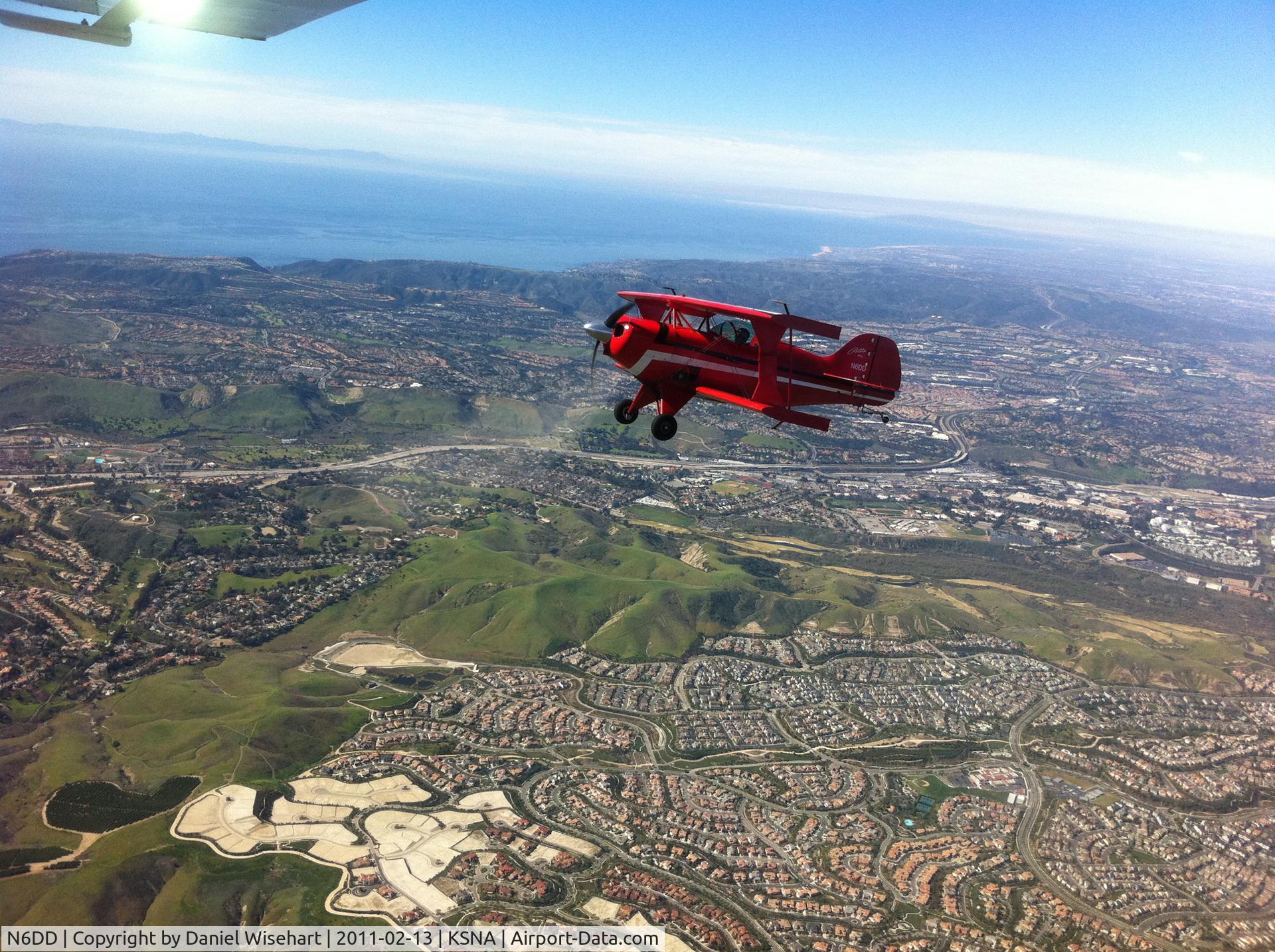 N6DD, 1974 Pitts S-1C Special C/N 1DD, In flight near Dana Point, CA.