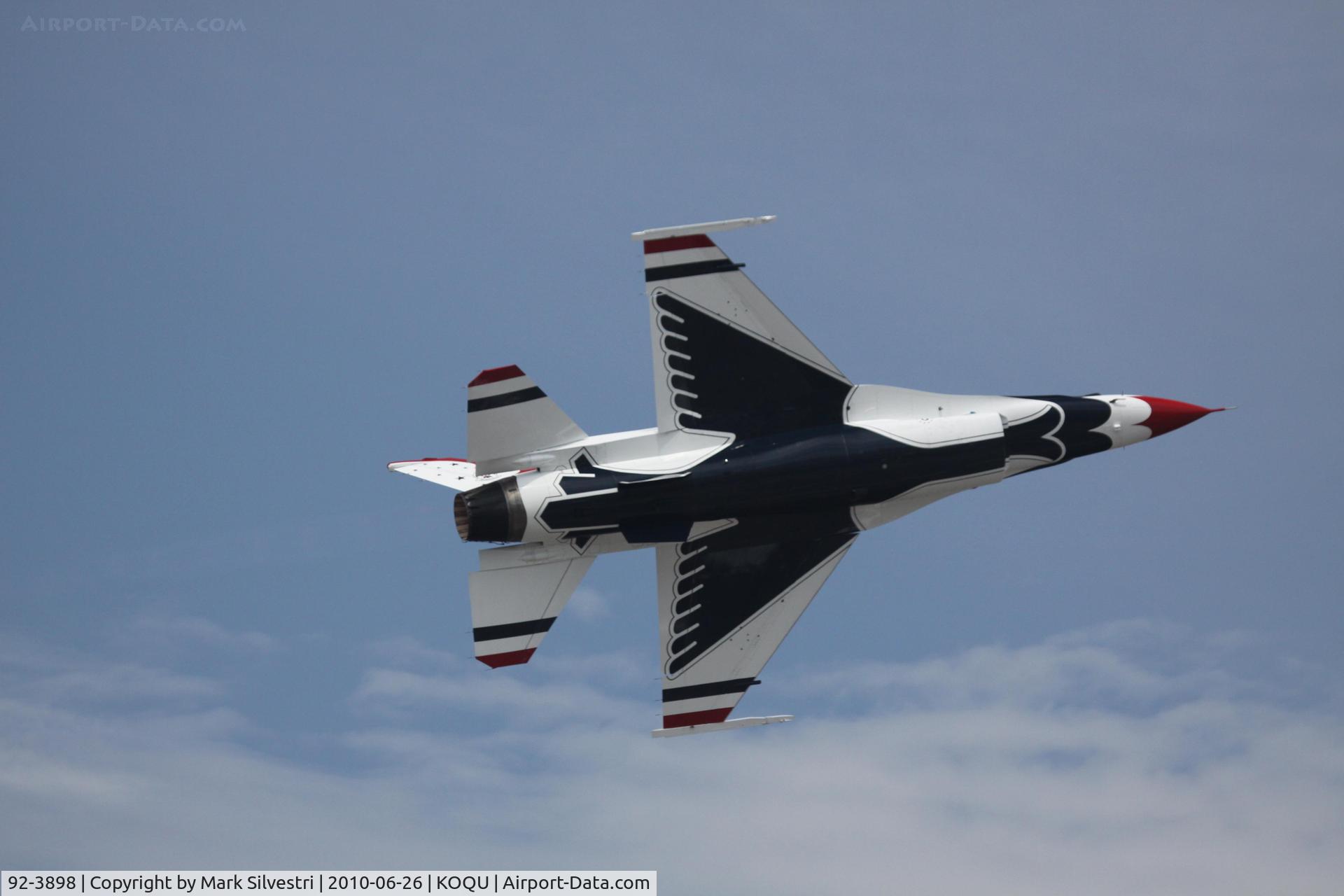 92-3898, General Dynamics F-16CJ Fighting Falcon C/N CC-140, Quonset Point, RI 2010 - T-Bird #6