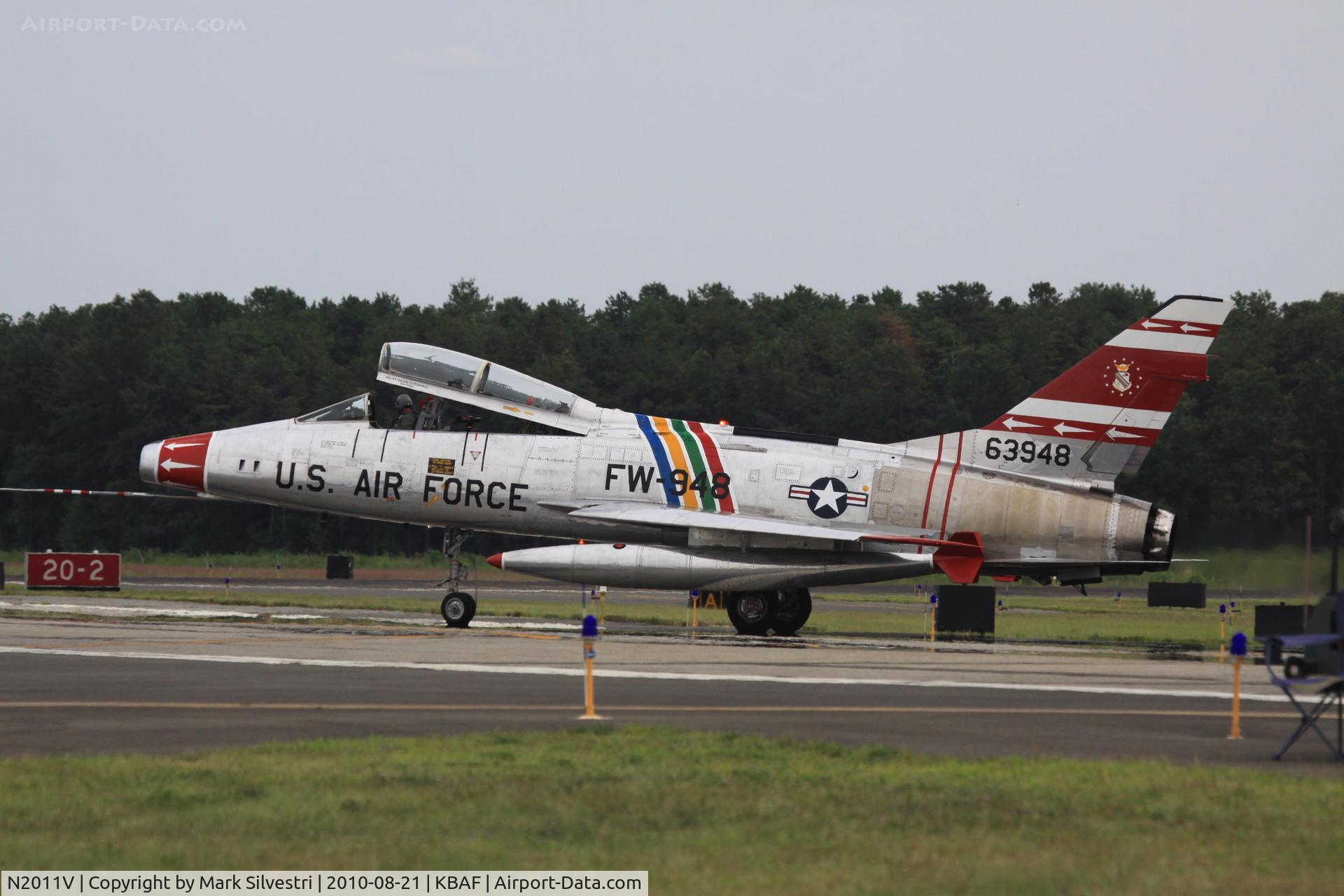 N2011V, 1958 North American F-100F Super Sabre C/N 243-224, Barnes Municipal Airport, Westfield, MA 2010